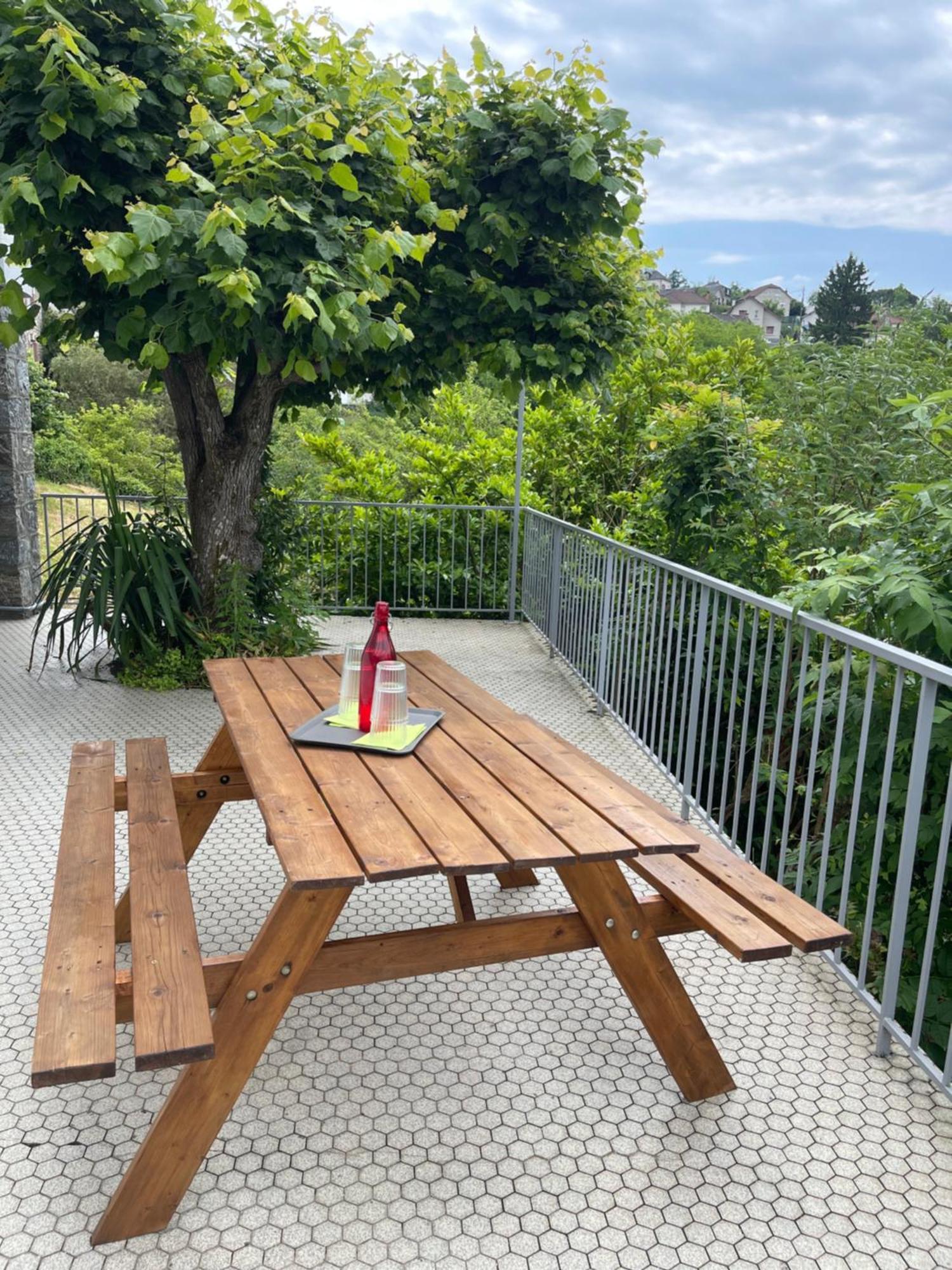 Paisible Eden Standing Terrasse - Magnifique Vue - Esprit Nature En Pleine Ville Tulle Exterior foto